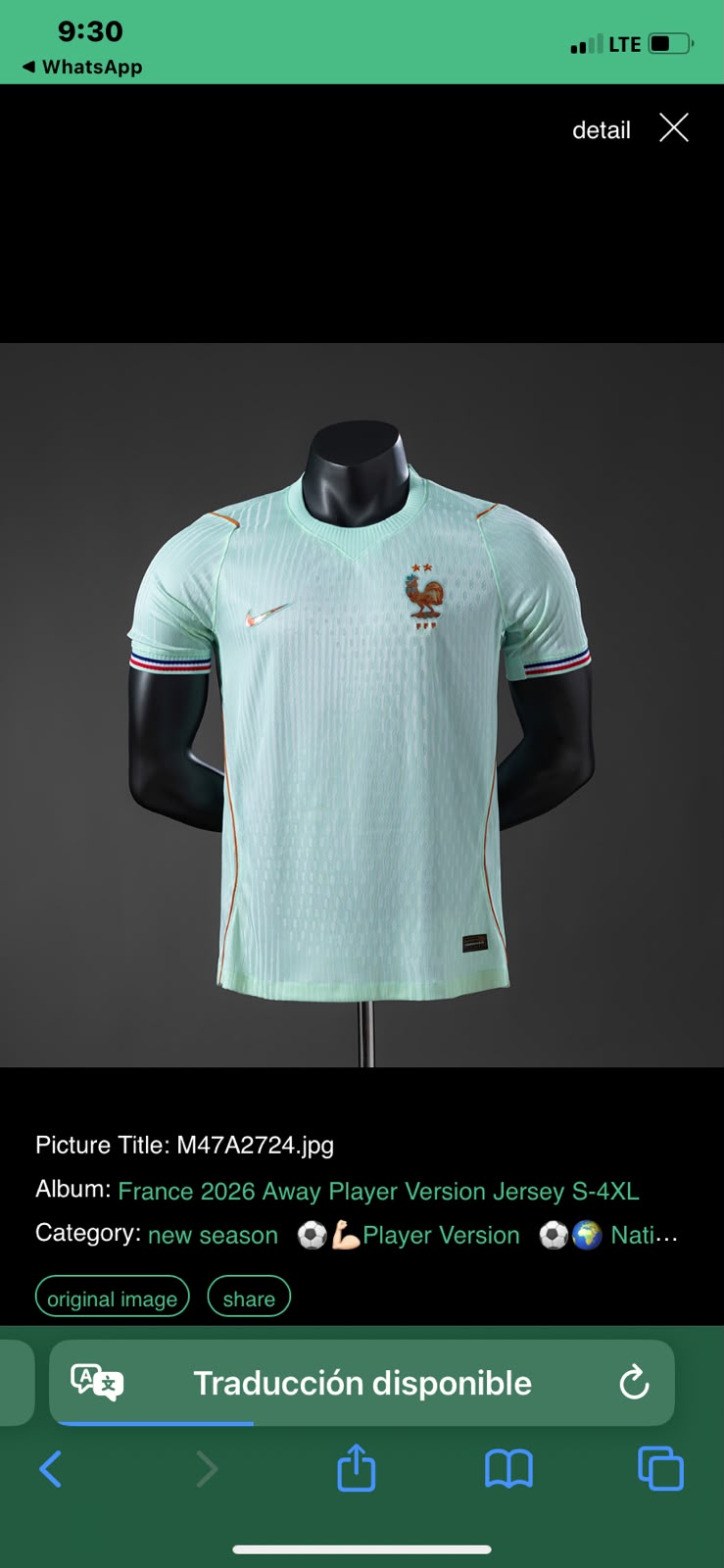 Dos camisetas mexicanas