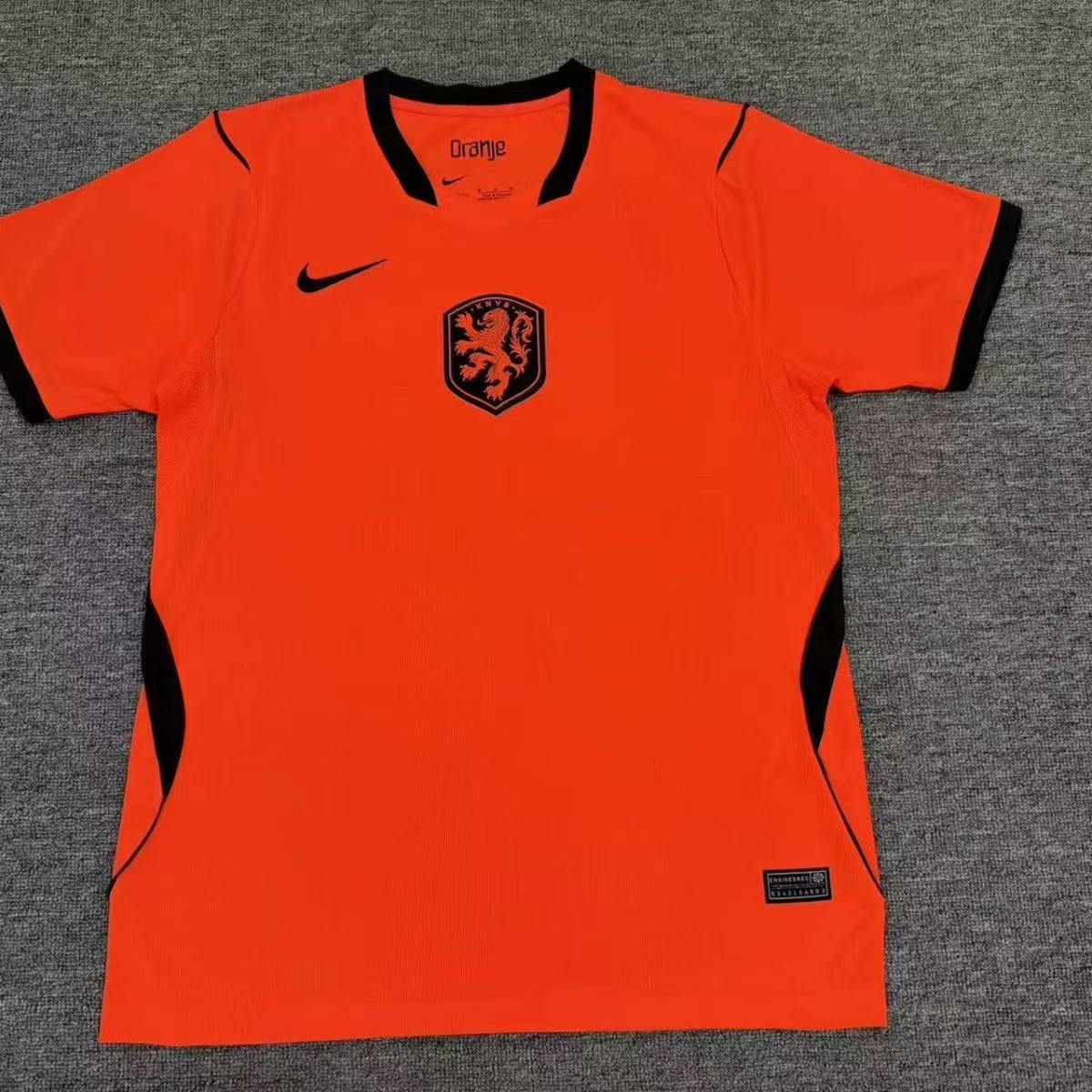 Pedido de México, un total de 16 camisetas.