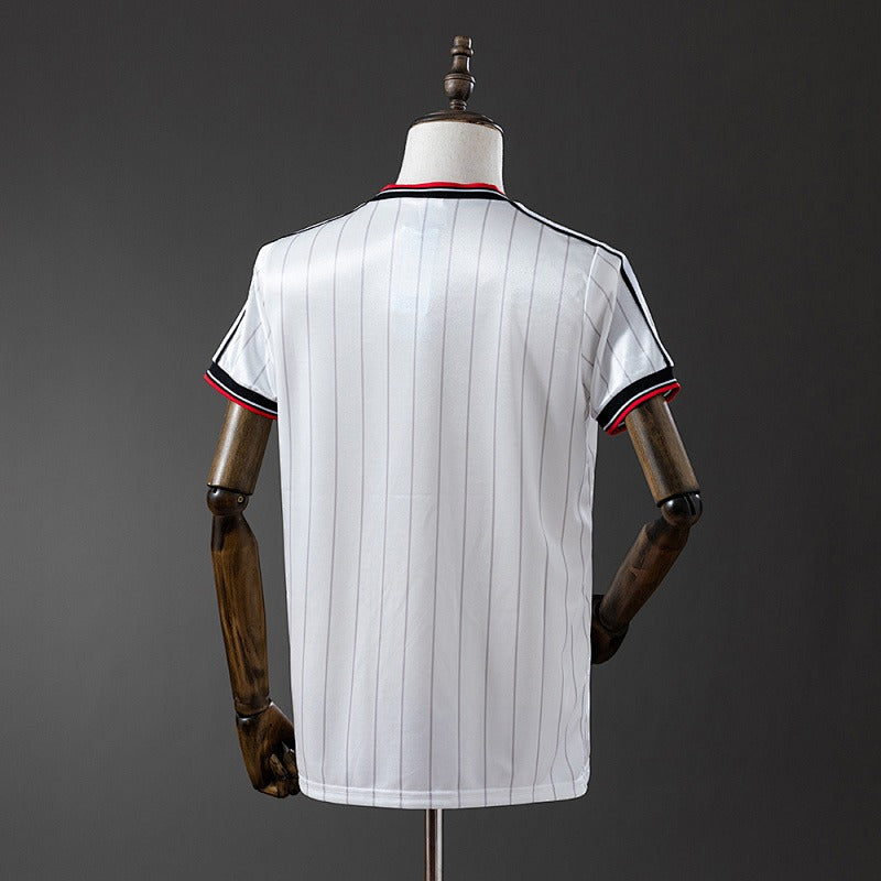 Retro Manchester United 1983 Away