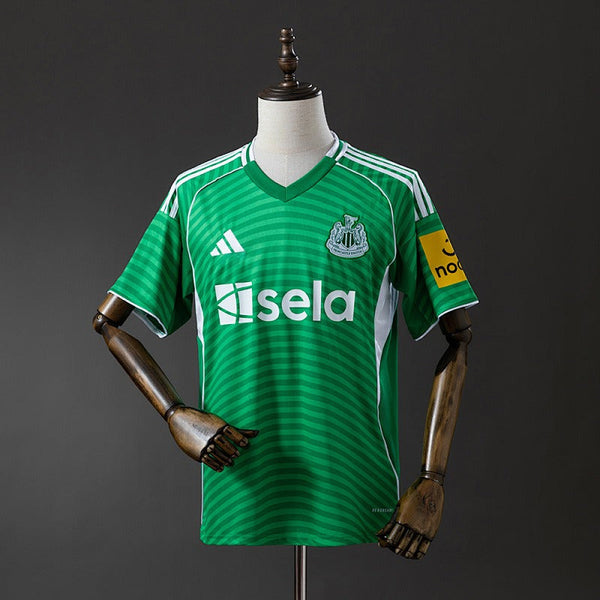 Newcastle United 2025-2026 Away Fan