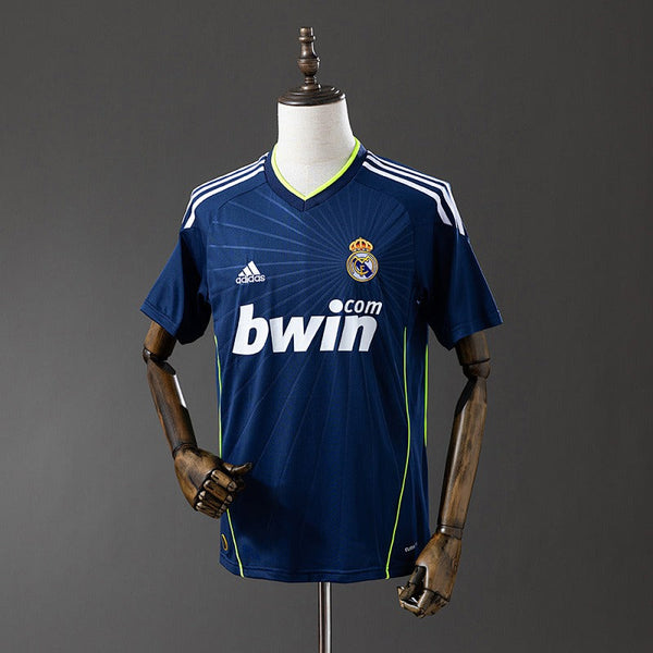 Retro Real Madrid 2010-2011 Away