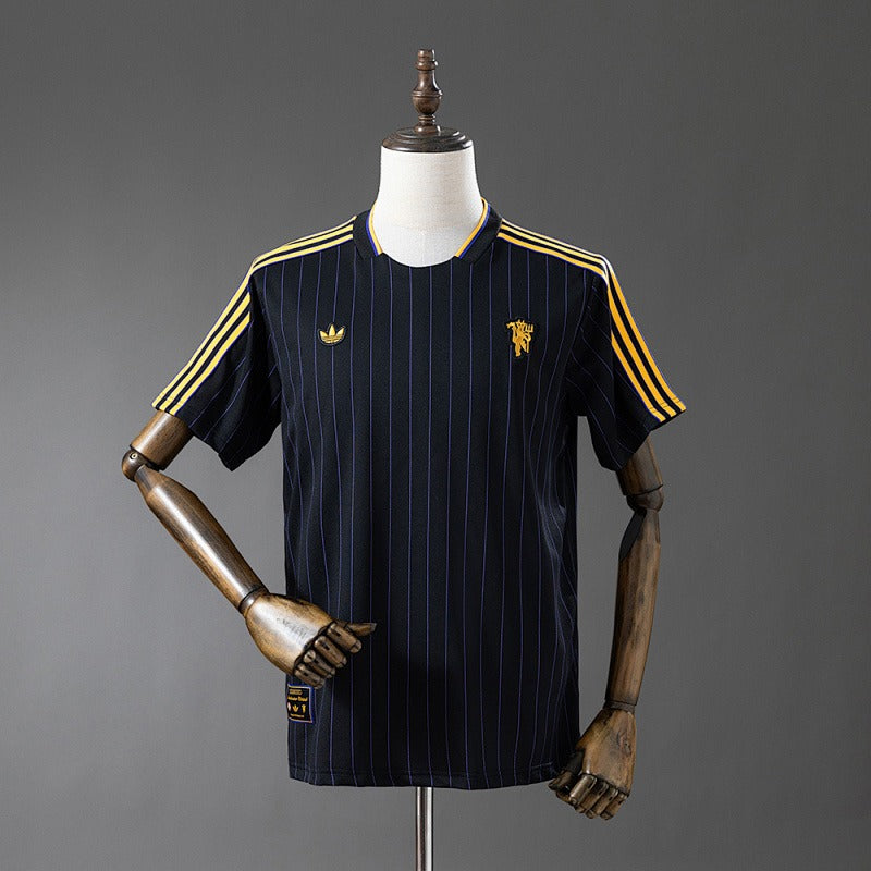 Manchester United 2025-2026 Cultural Shirt - Black Fan
