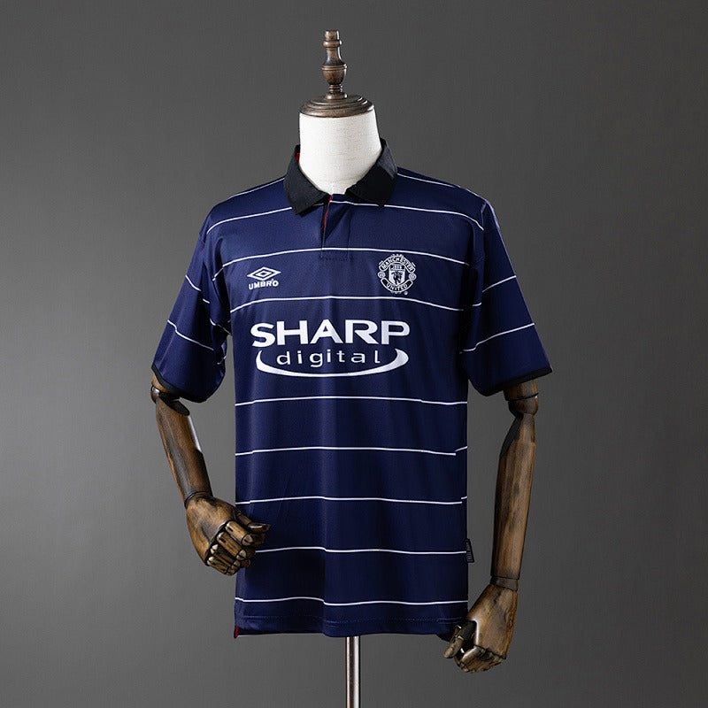 Retro Manchester United 1999-2000 Away